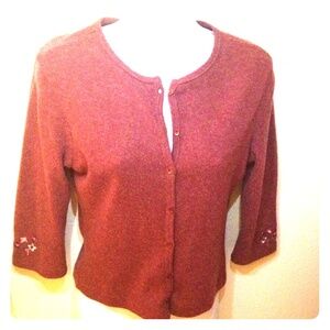 Cardigan sweater embroider flower detail